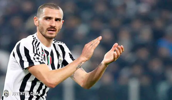 'Giallo' Bonucci: ammonito o no contro il Napoli?